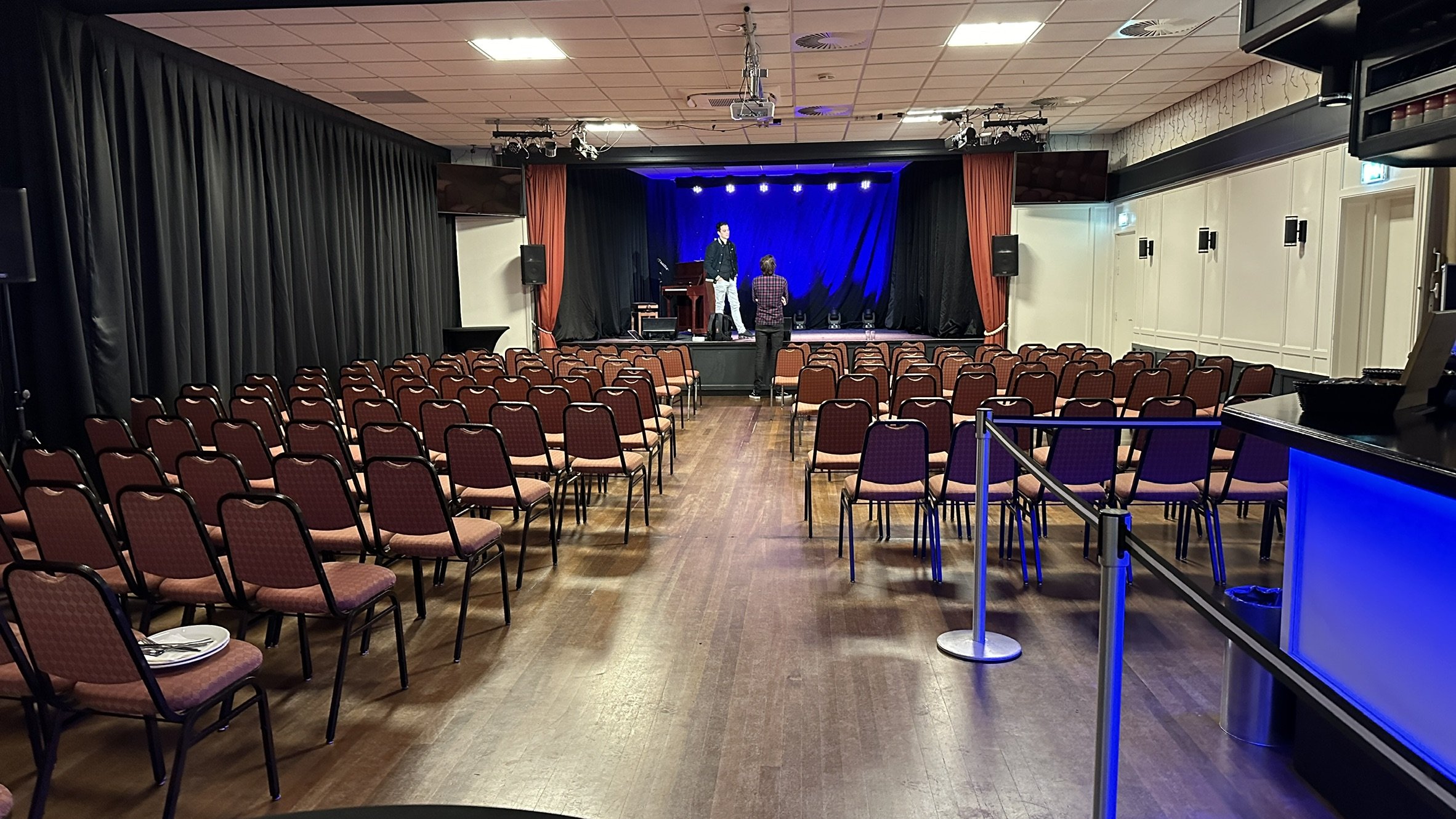 Theateropstelling met circa 150 zitplaatsen in Mijdrecht