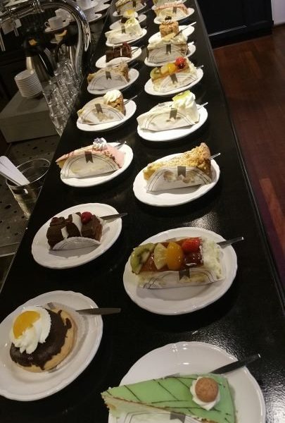koffie- en buffet tafels taart